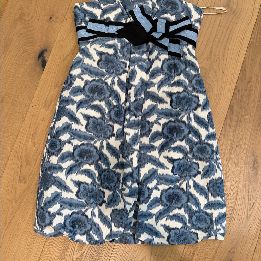 Blue Floral Strapless jaquard bcbg Dress (never worn)